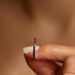 Nangi fine jewelry - black sapphire ring in white gold