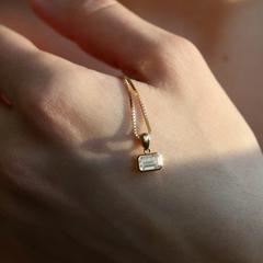 Nangi fine jewelry - white lab-grown diamond pendant in yellow gold