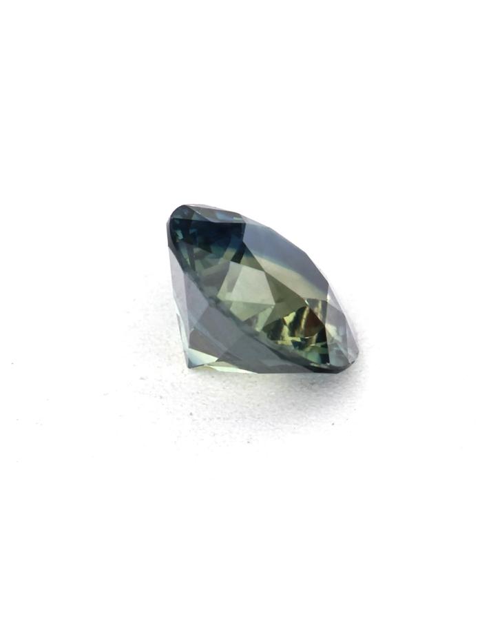 Nangi fine jewelry - green gemstone in gold