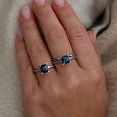 Nangi fine jewelry - blue spinel ring in white gold