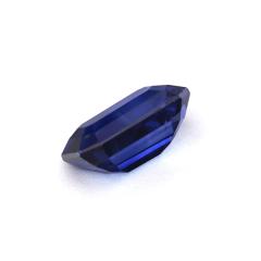 Nangi fine jewelry - blue gemstone in gold