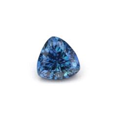 Nangi fine jewelry - blue gemstone in gold