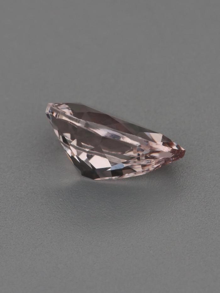 Nangi fine jewelry - pink gemstone in gold