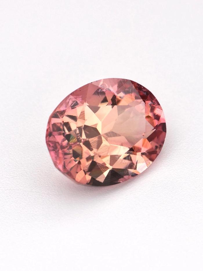 Nangi fine jewelry - pink gemstone in gold