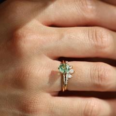 Nangi fine jewelry - green ring in yellow gold