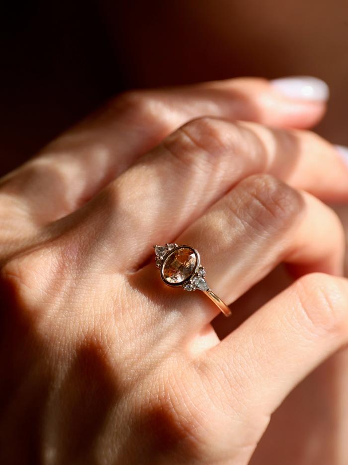 Nangi fine jewelry - orange ring in yellow gold