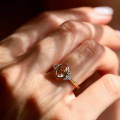 Nangi fine jewelry - orange ring in yellow gold