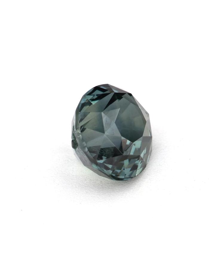 Nangi fine jewelry - green gemstone in gold