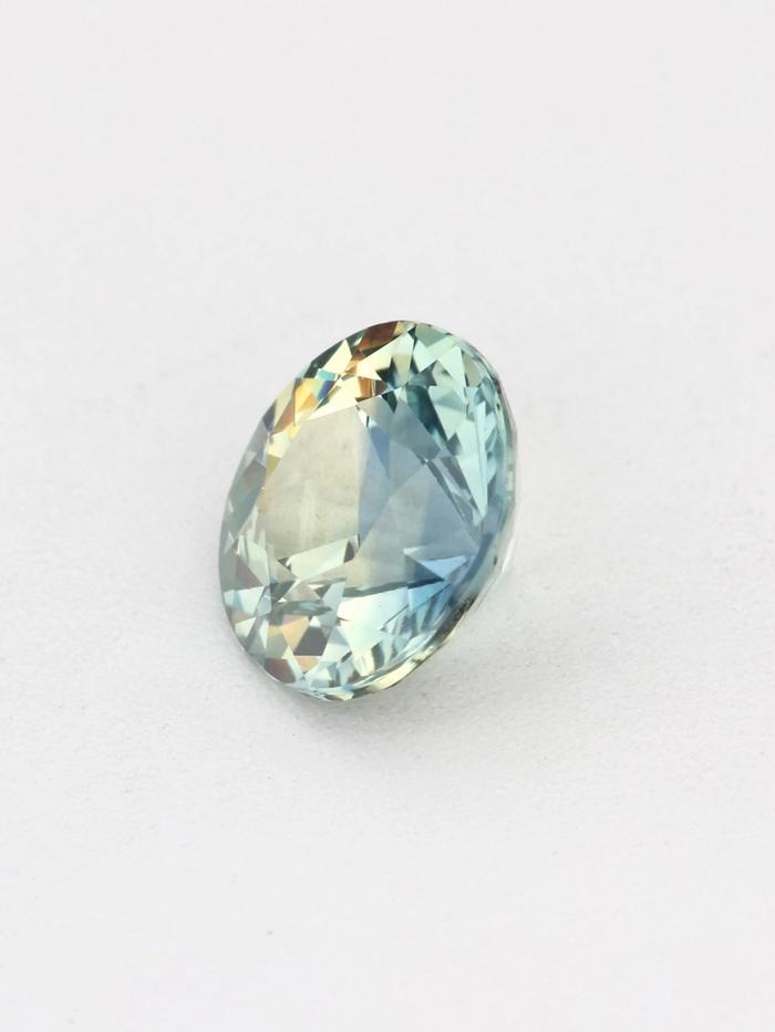 Nangi fine jewelry - green gemstone in gold