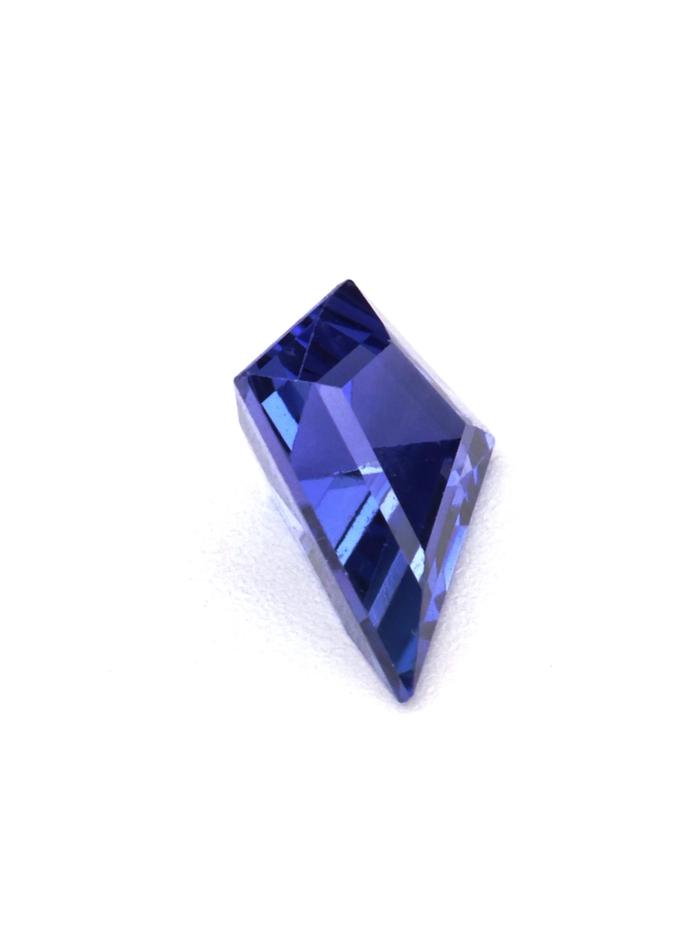 Nangi fine jewelry - blue gemstone in gold