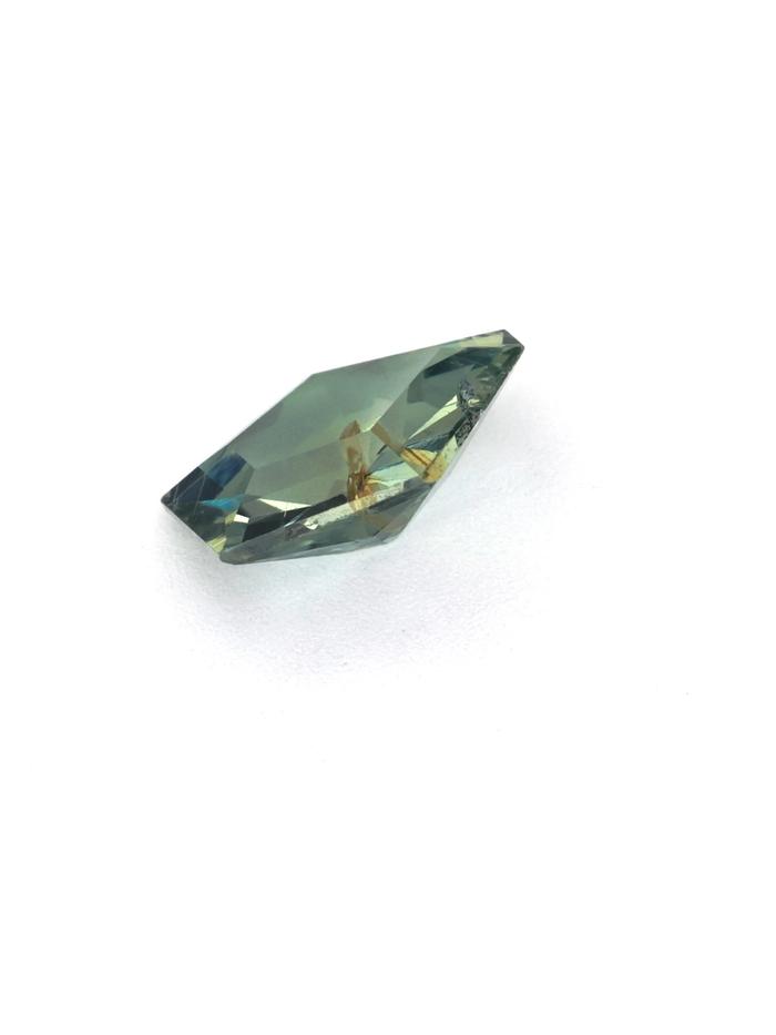 Nangi fine jewelry - green gemstone in gold