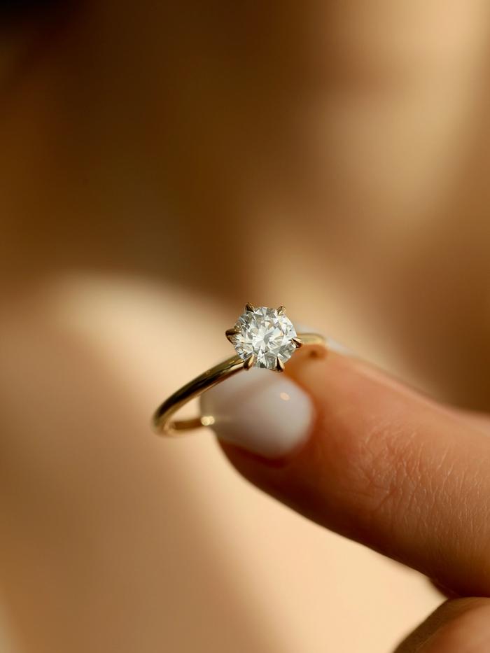 Nangi fine jewelry - white ring in gold