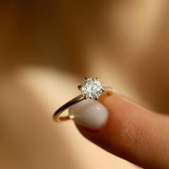 Nangi fine jewelry - white ring in gold