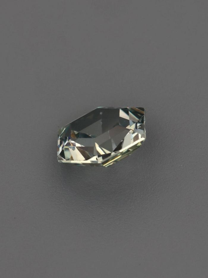 Nangi fine jewelry - blue gemstone in gold