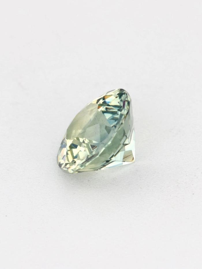 Nangi fine jewelry - green gemstone in gold