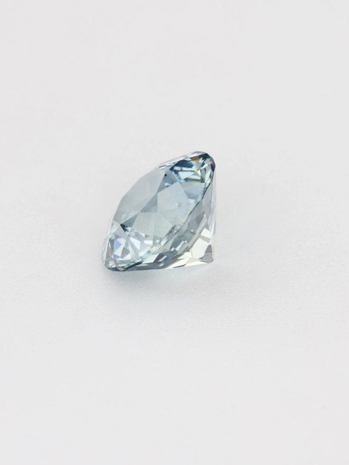 Nangi fine jewelry - blue sapphire gemstone in gold