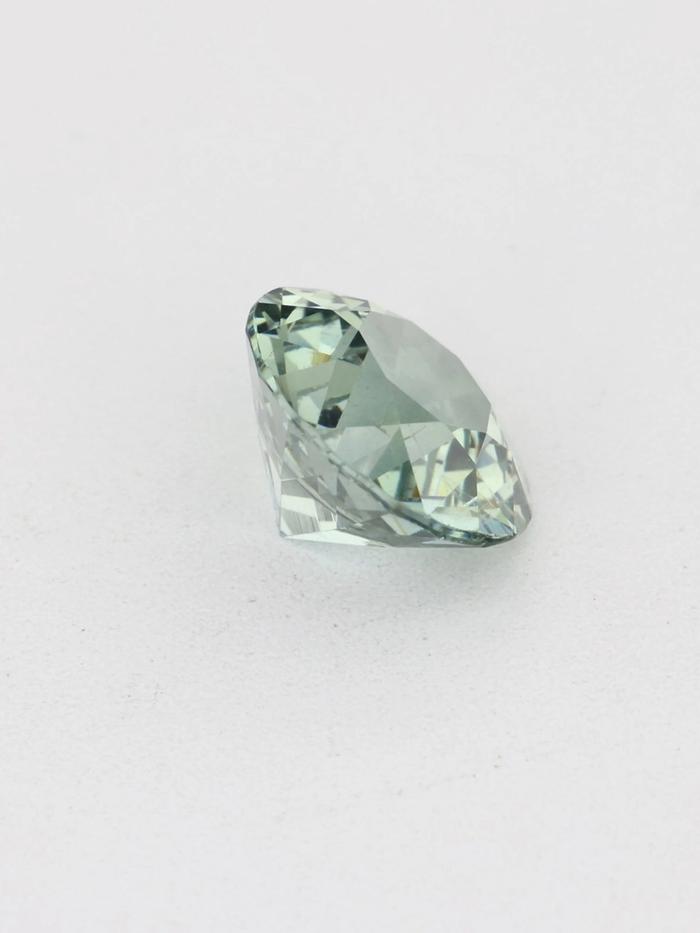 Nangi fine jewelry - green gemstone in gold
