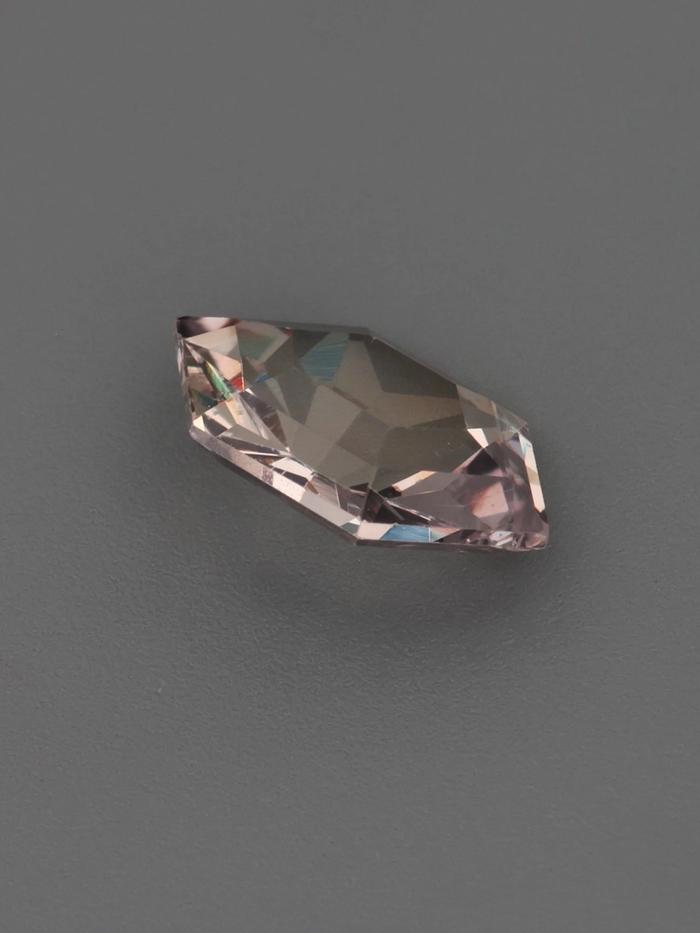 Nangi fine jewelry - pink gemstone in gold