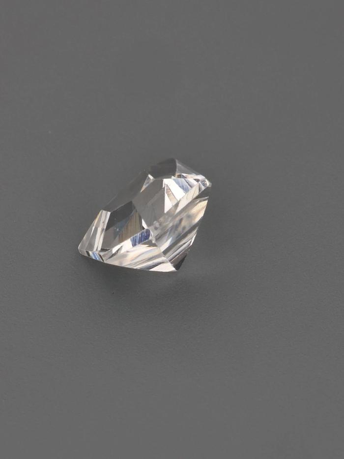 Nangi fine jewelry - champagne gemstone in gold