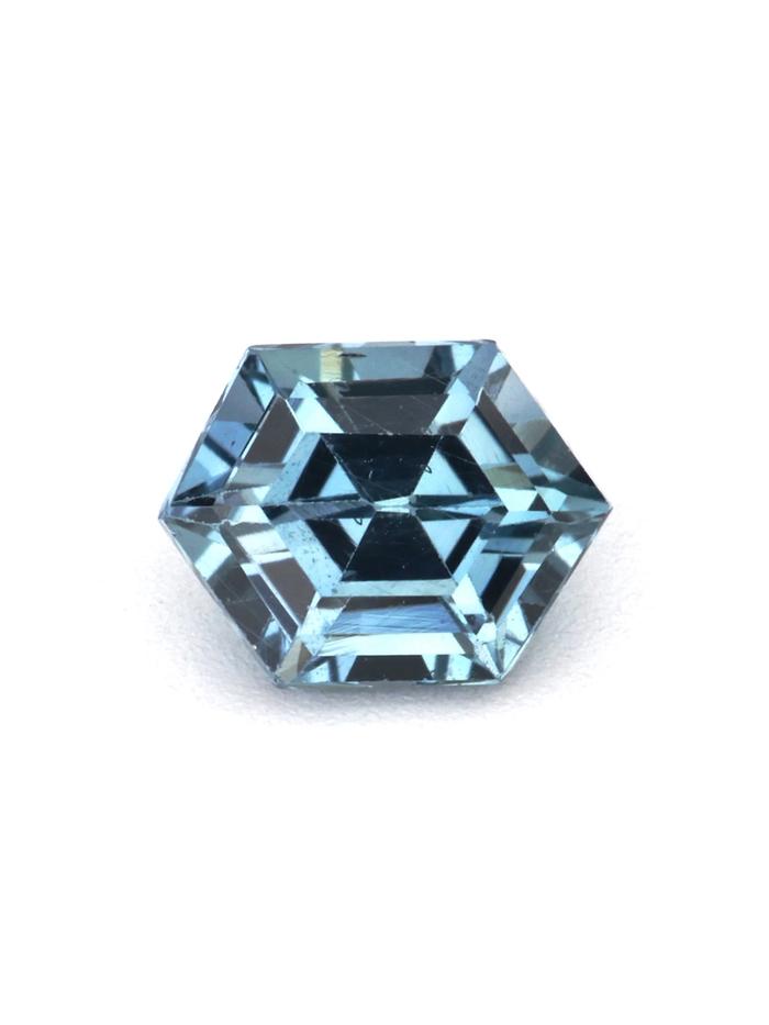 Nangi fine jewelry - blue gemstone in gold