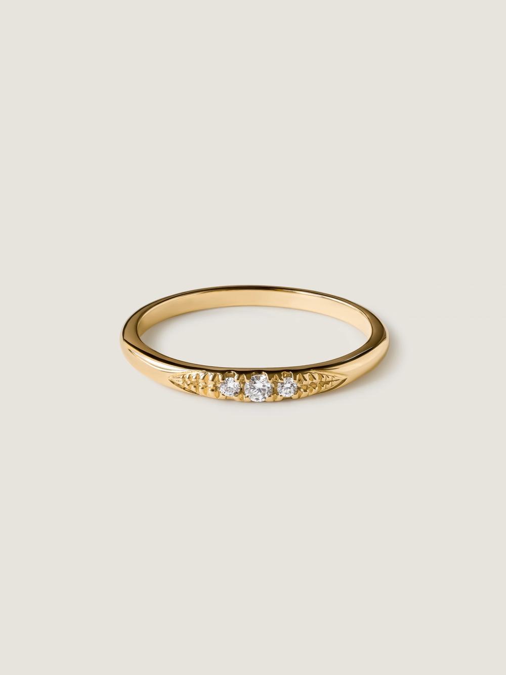 Bold Vintage Diamond Band