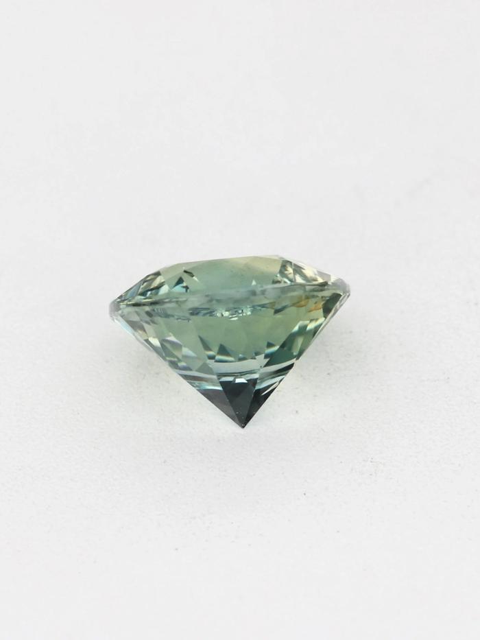 Nangi fine jewelry - green gemstone in gold