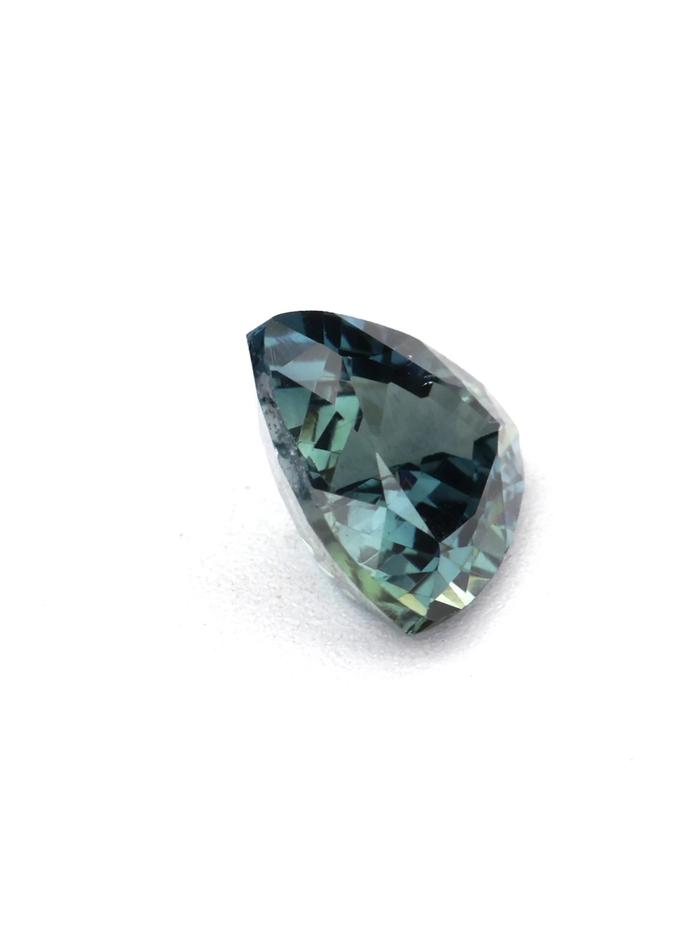 Nangi fine jewelry - teal / Peacock gemstone in gold