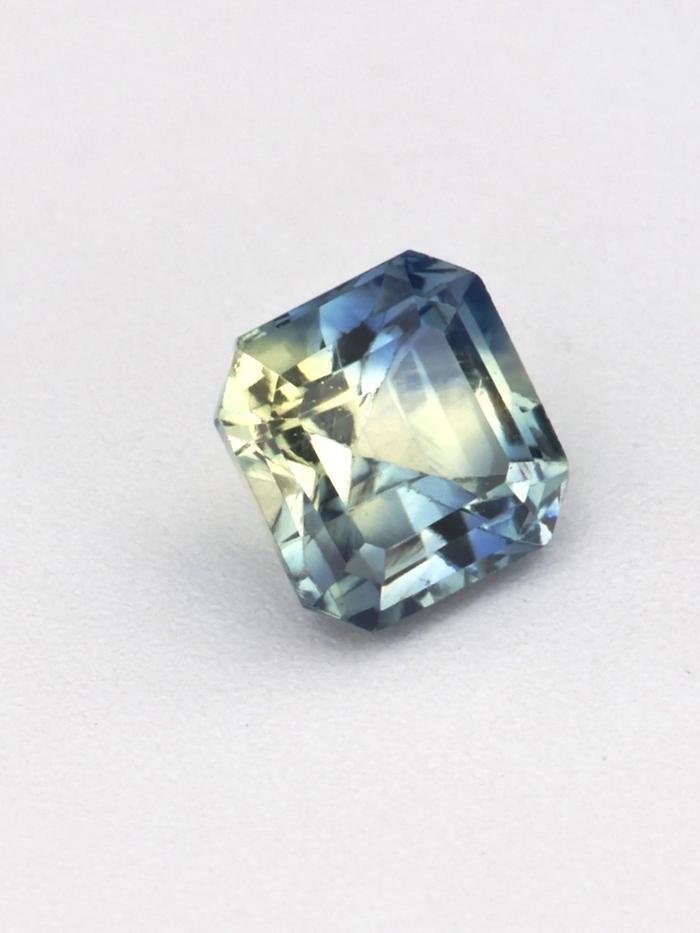 Nangi fine jewelry - teal / Peacock gemstone in gold