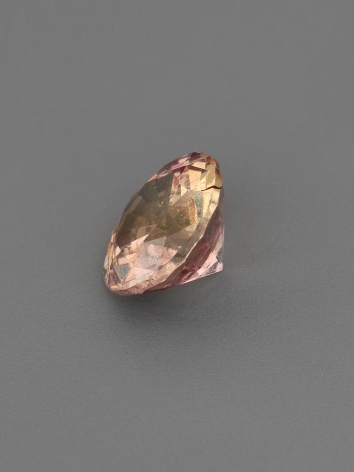 Nangi fine jewelry - pink gemstone in gold