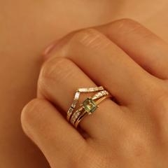 Nangi fine jewelry - green sapphire ring in yellow gold