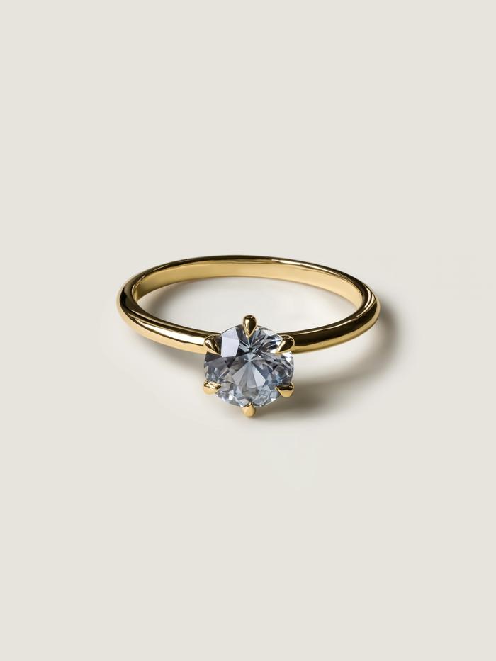 Nangi fine jewelry - grey sapphire ring in yellow gold