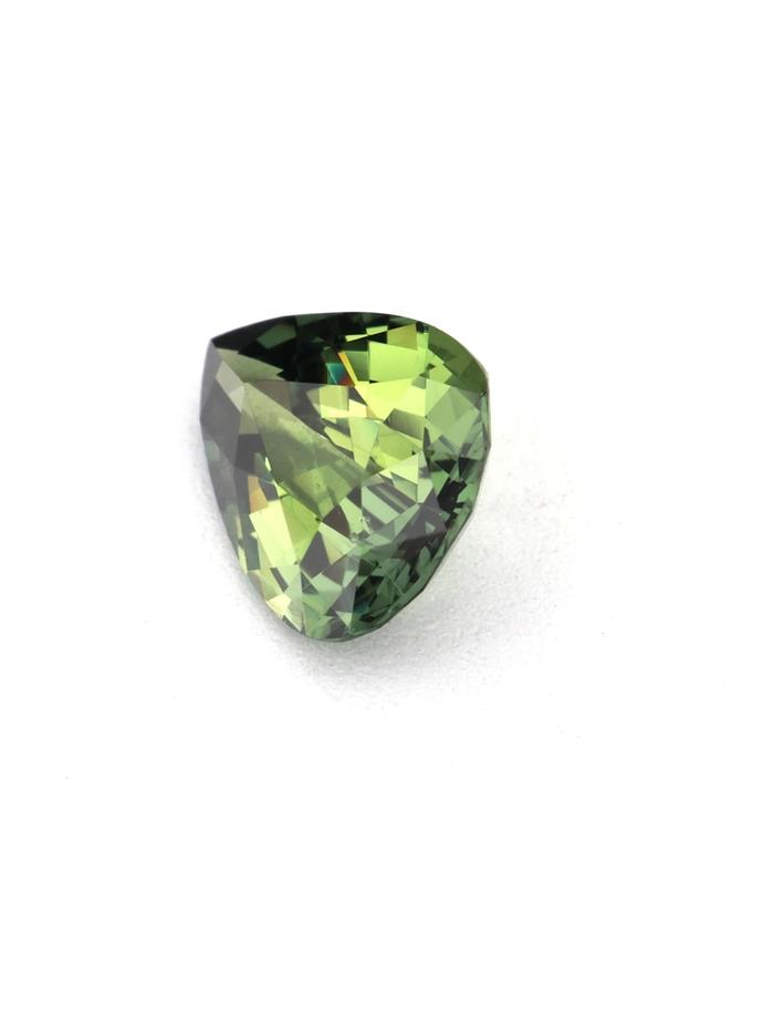 Nangi fine jewelry - green gemstone in gold