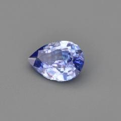 Nangi fine jewelry - blue sapphire gemstone in gold