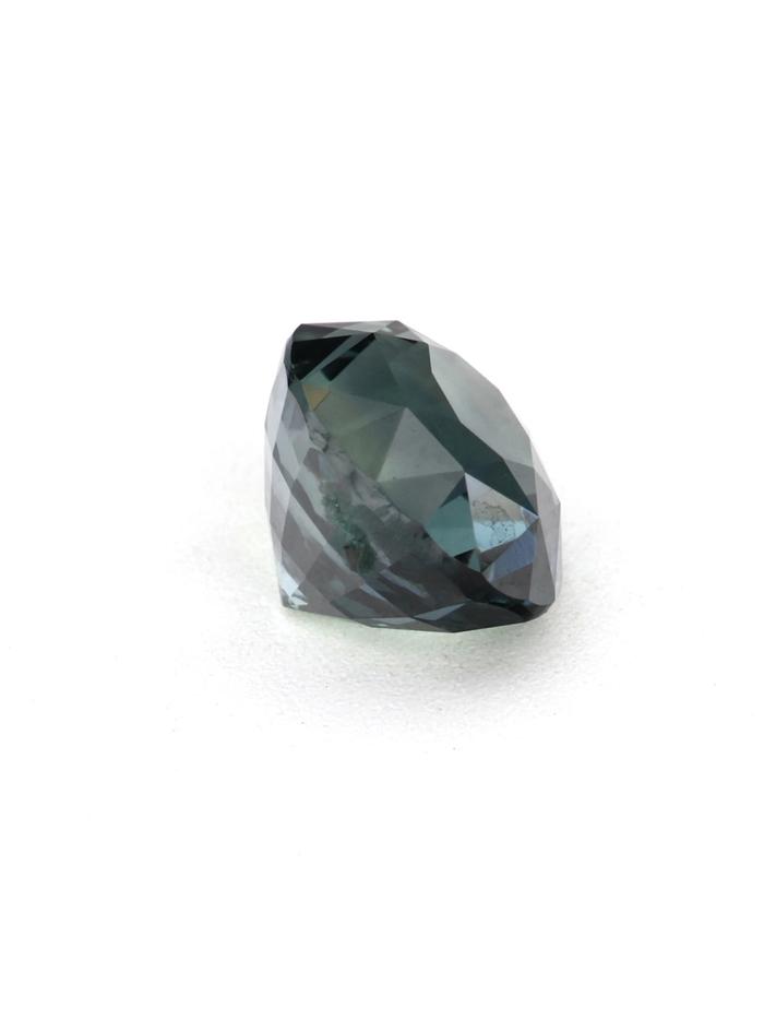 Nangi fine jewelry - green gemstone in gold
