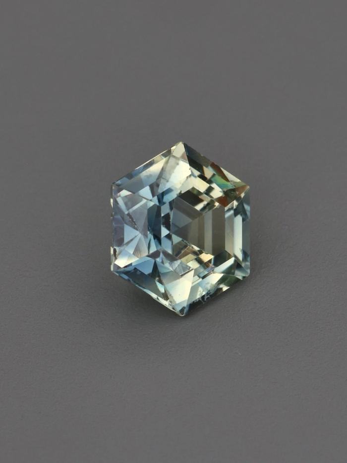 Nangi fine jewelry - teal / Peacock gemstone in gold
