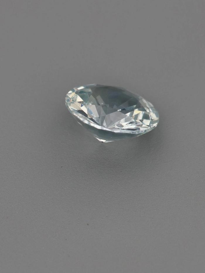 Nangi fine jewelry - blue gemstone in gold