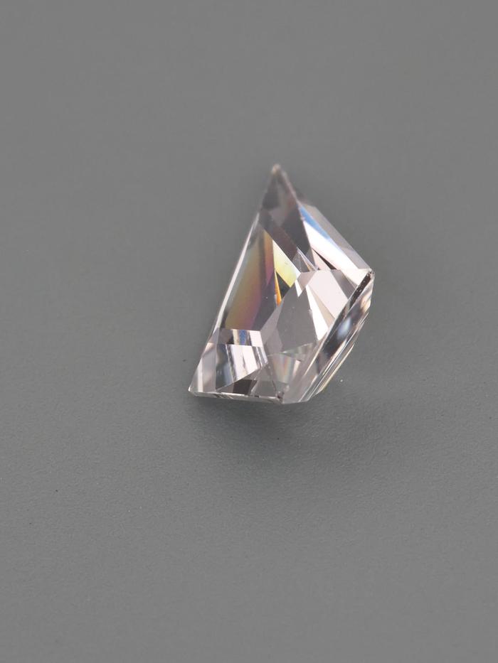 Nangi fine jewelry - champagne gemstone in gold