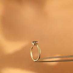 Nangi fine jewelry - blue ring in yellow gold