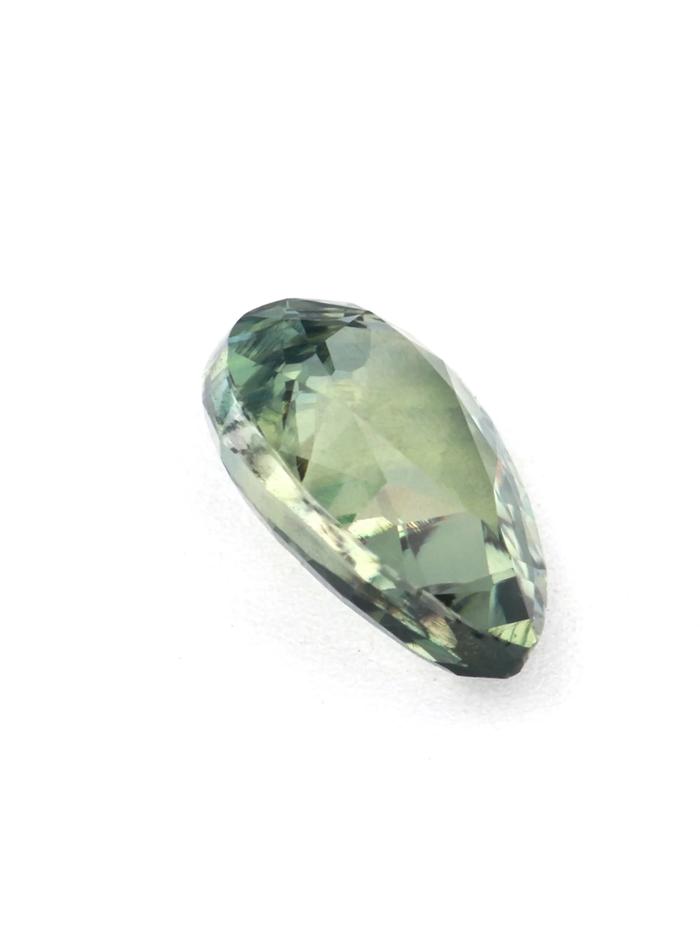Nangi fine jewelry - green sapphire gemstone in gold