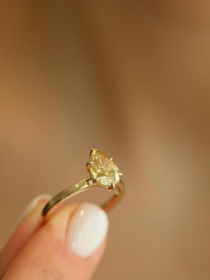 Nangi fine jewelry - lab-grown diamond ring in yellow gold