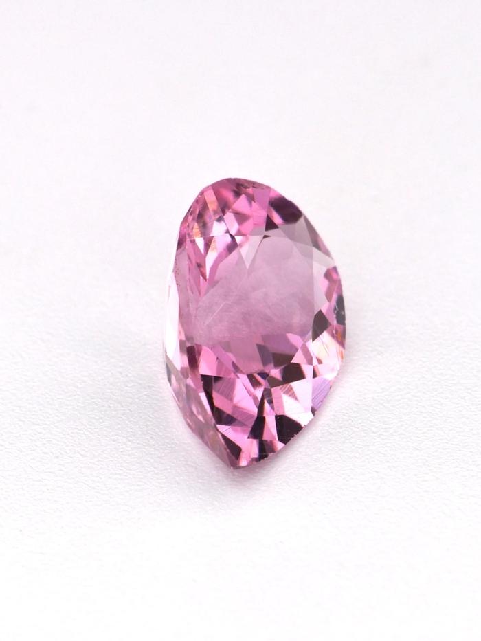 Nangi fine jewelry - pink gemstone in gold