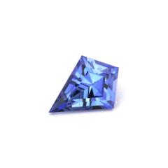 Nangi fine jewelry - blue gemstone in gold