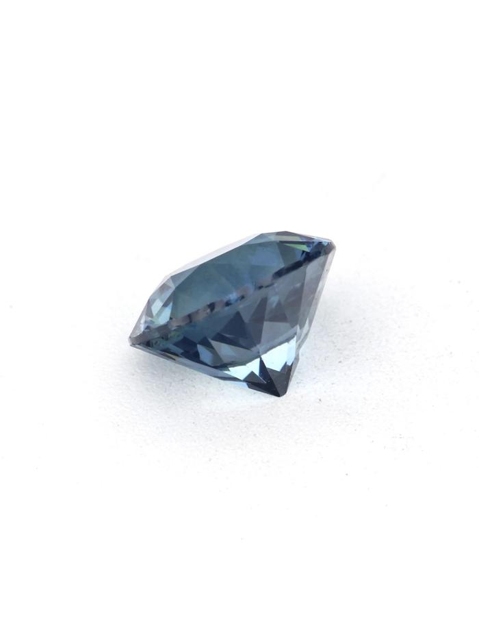 Nangi fine jewelry - blue sapphire gemstone in gold
