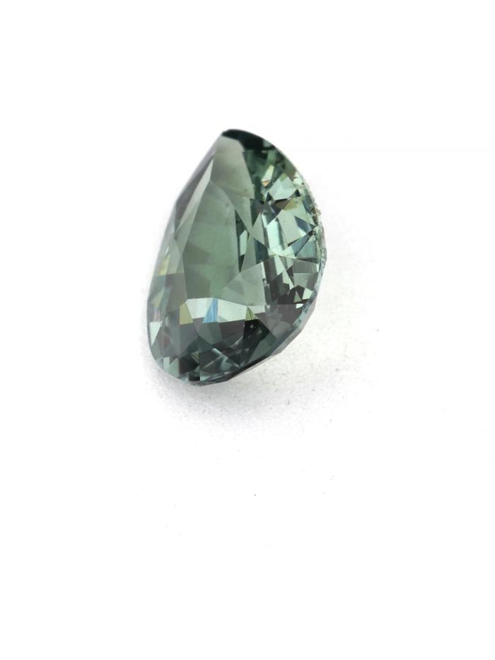 Nangi fine jewelry - green gemstone in gold