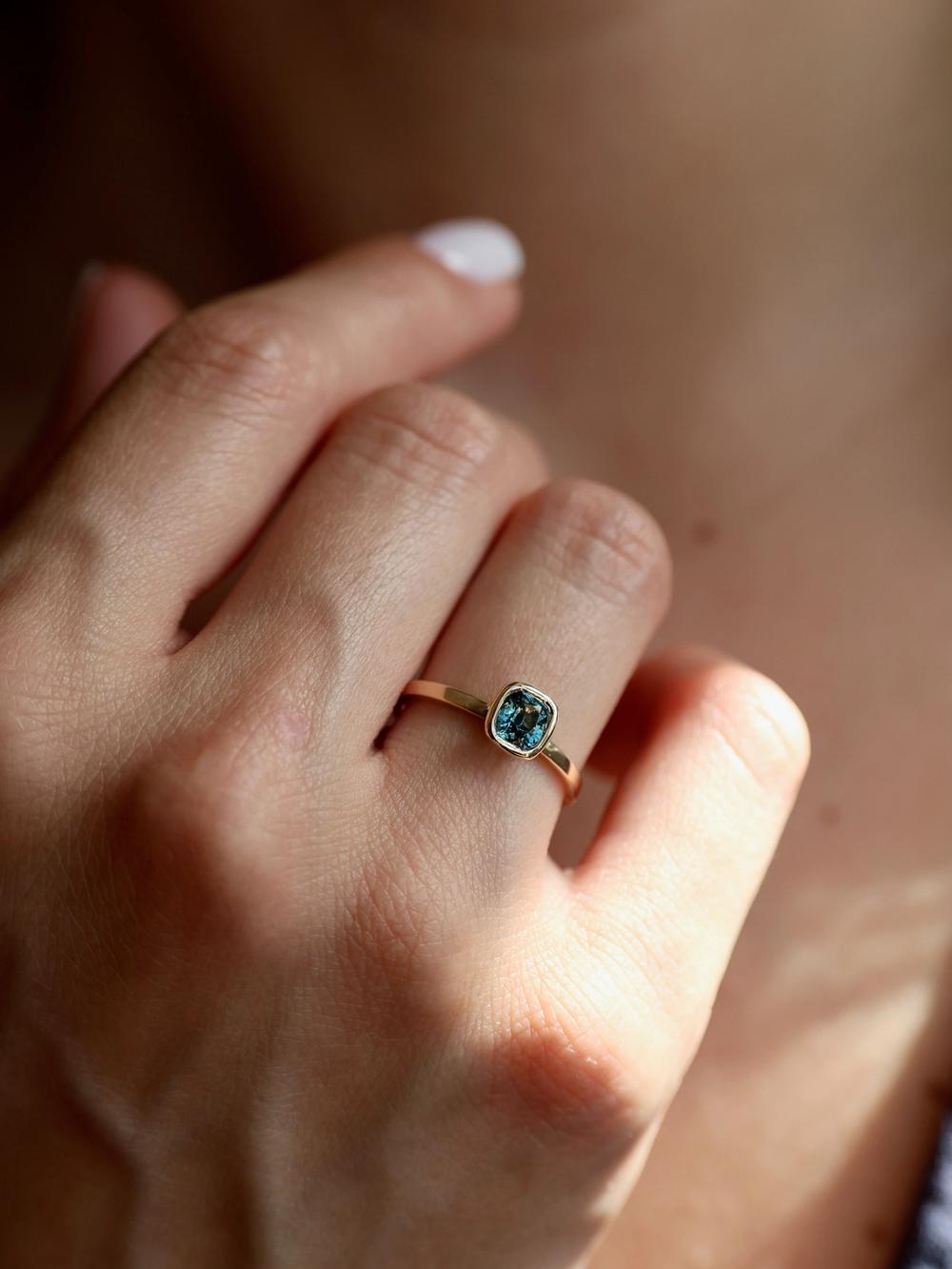 Silver Tide Peacock Cushion Sapphire Ring