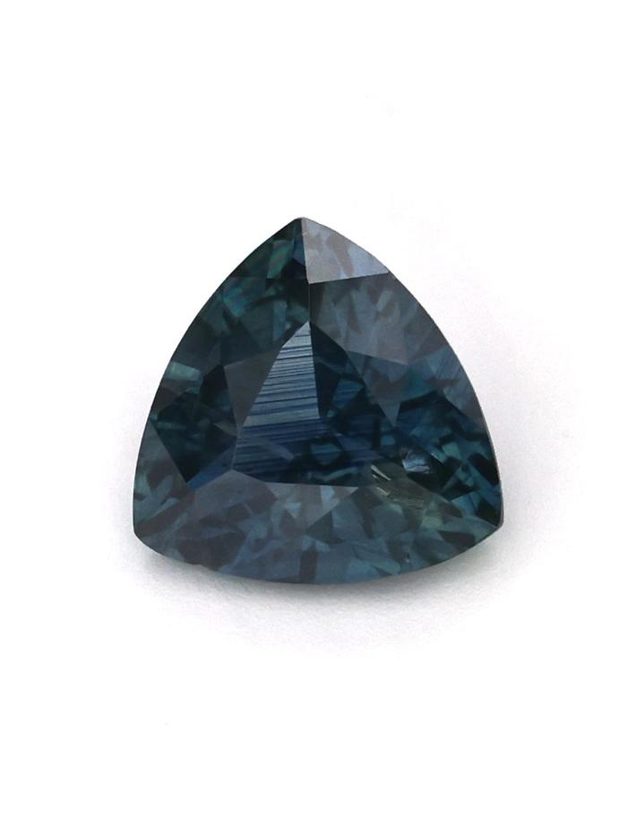 Nangi fine jewelry - blue sapphire gemstone in gold