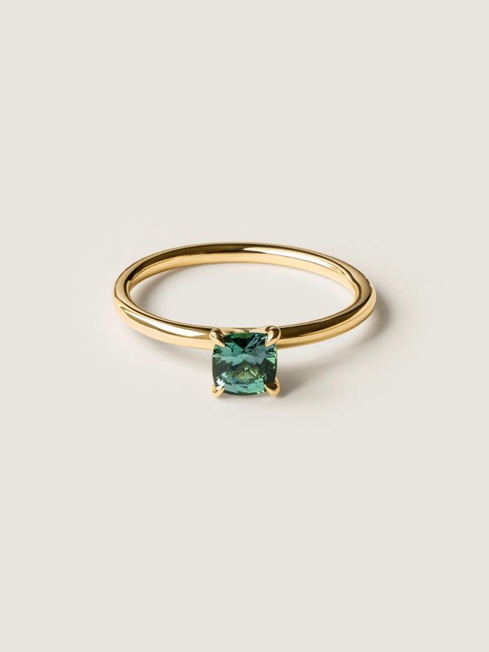 Nangi fine jewelry - green sapphire ring in yellow gold