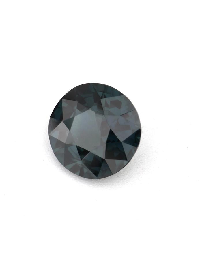 Nangi fine jewelry - green gemstone in gold