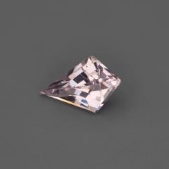 Nangi fine jewelry - pink gemstone in gold