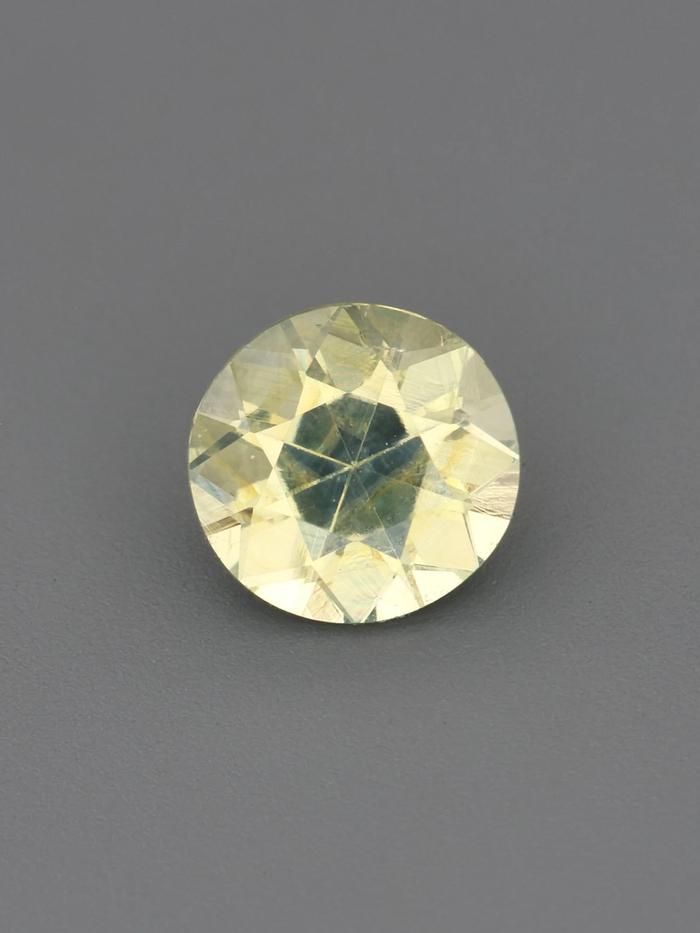 Nangi fine jewelry - yellow gemstone in gold